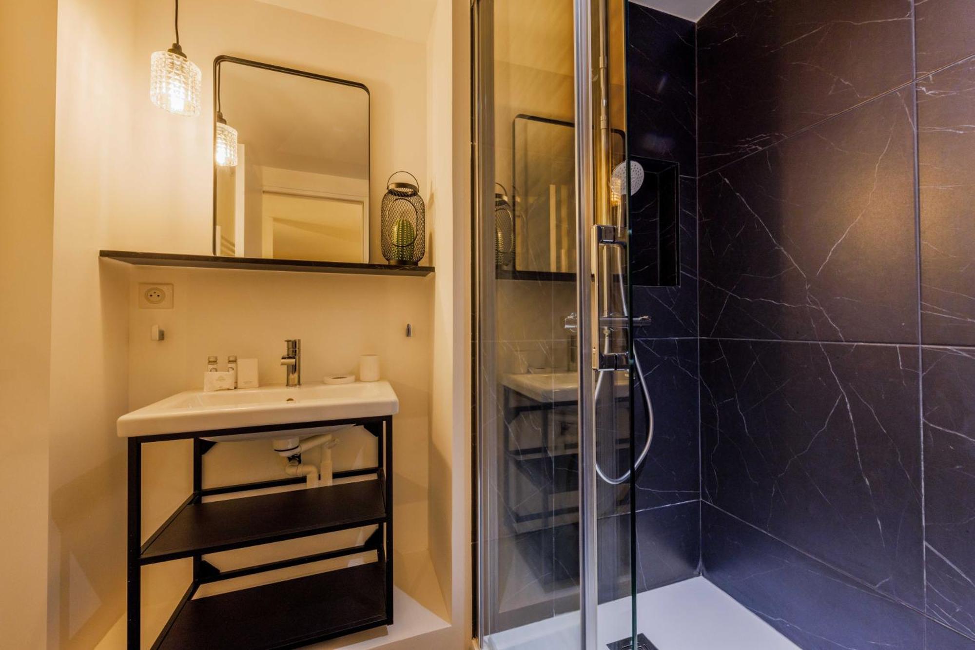 Exceptionnel Duplex A Proximite De Montmartre! Appartamento Parigi